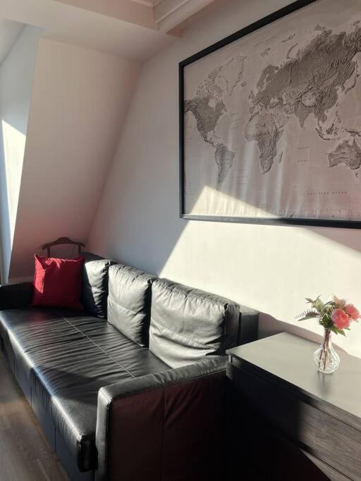 Sunny/stylish Rooftop Home/private Balcony Shared Jacuzzi Budapest